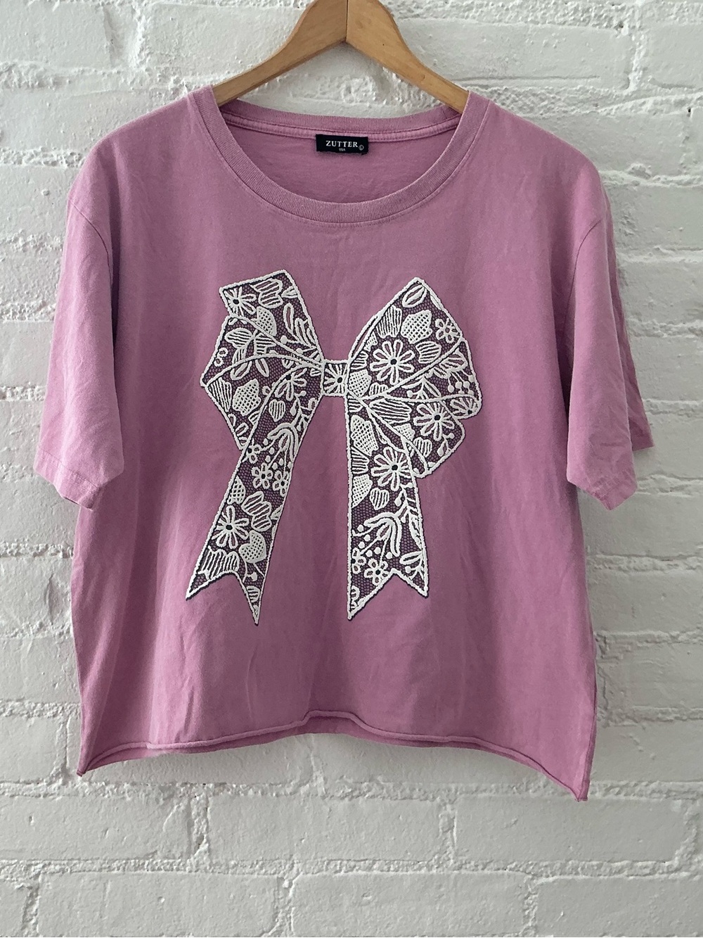 Zutter Ribbon Bow Graphic Tee Relaxed Fit Cropped Top Pink Festival Boho Raw Hem